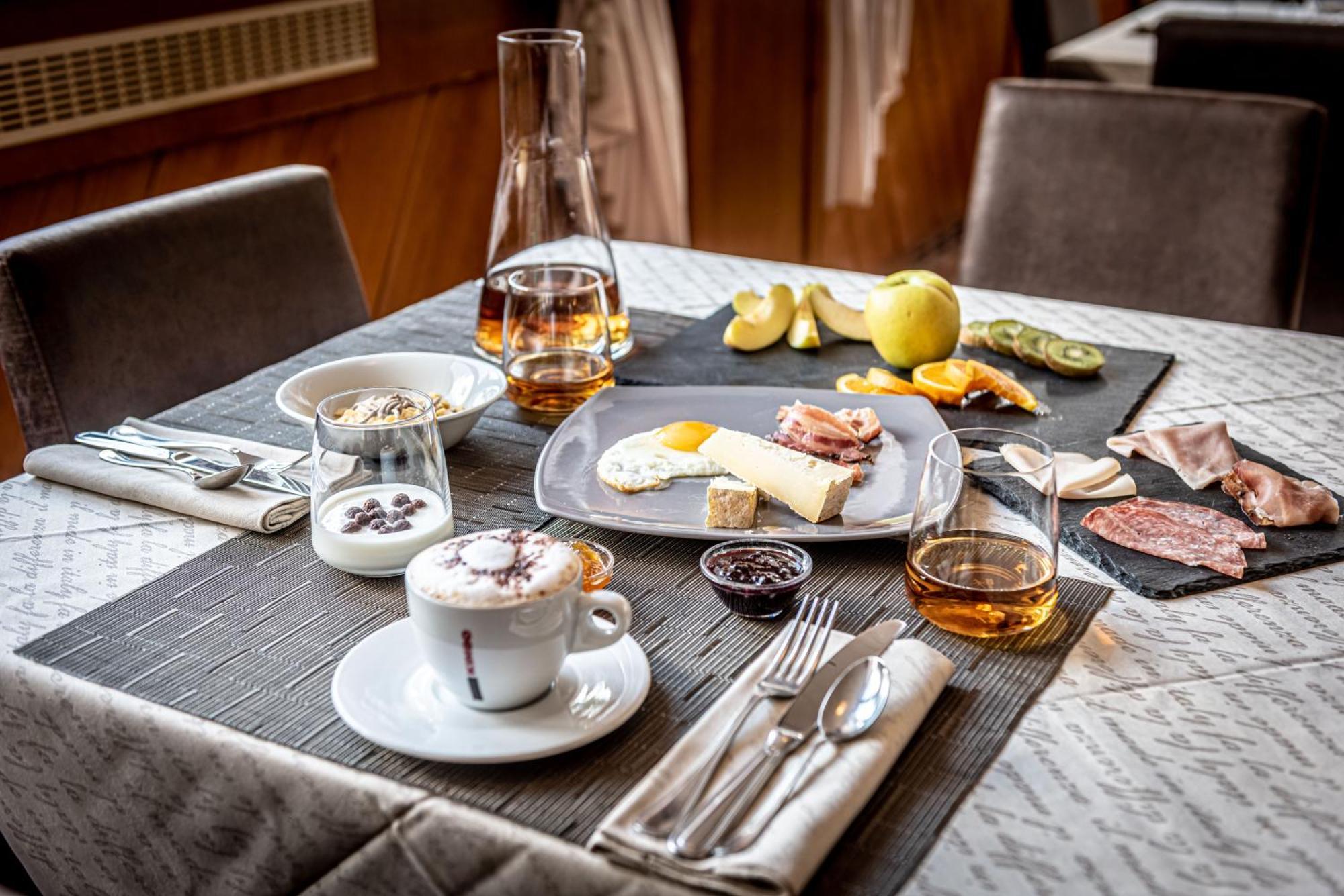 Hotel Alaska Folgarida Dış mekan fotoğraf